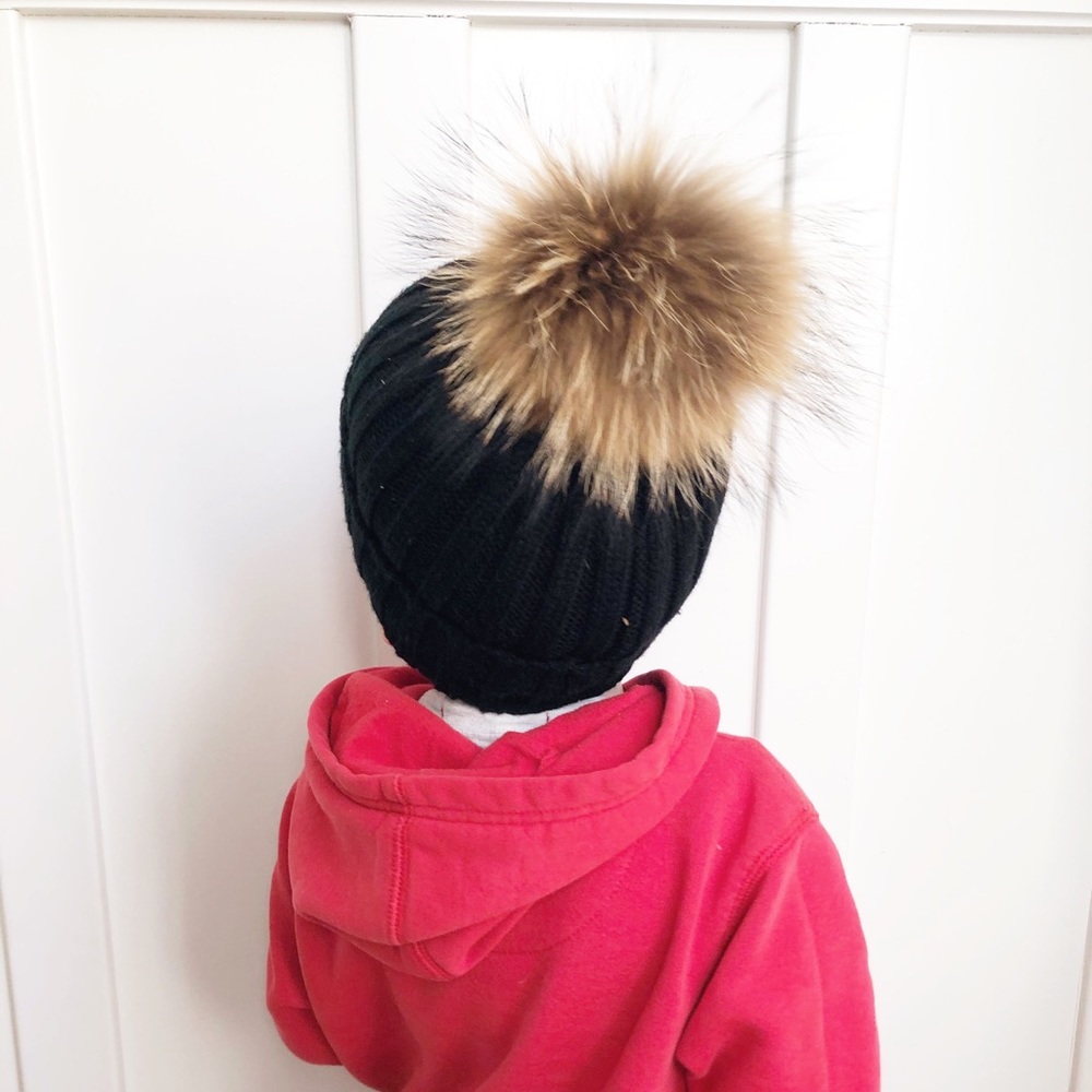 NWT Fur Pom Pom Beanie - Picture 3 of 9